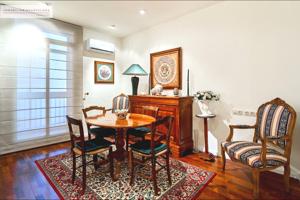 Piso con encanto y reforma en finca regia en pleno Eixample photo 0