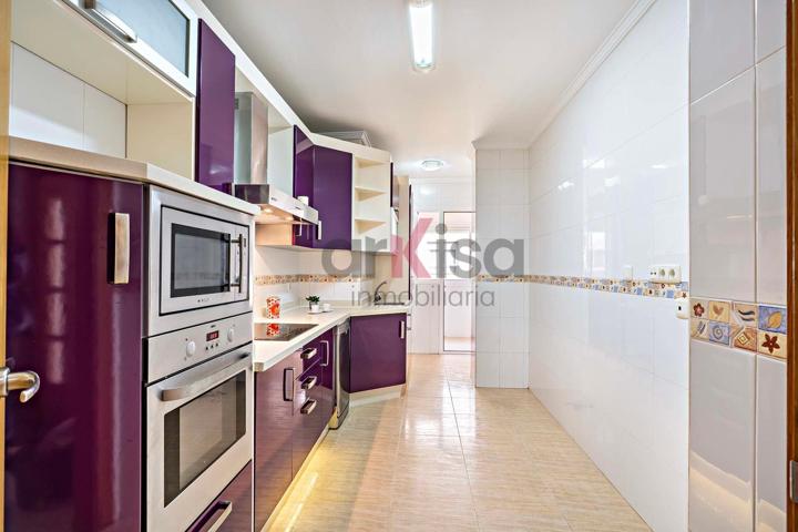 SE VENDE PISO CON POSIBILIDAD DE GARAJE Y TRASTERO EN EL EJIDO , ZONA EJIDO CENTRO photo 0