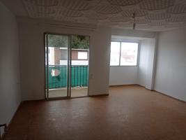 21 Inmobiliarias vende piso con ascensor y avenida cami nou photo 0