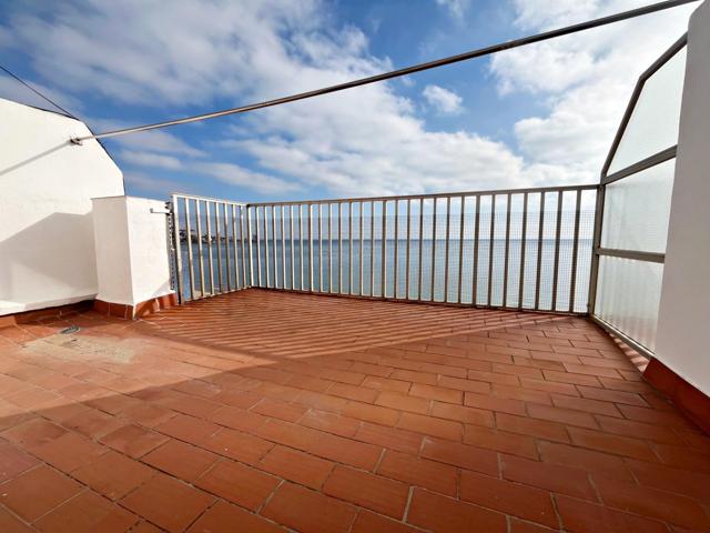 ATICO EN PRIMERA LINEA DE PLAYA EN CULLERA photo 0