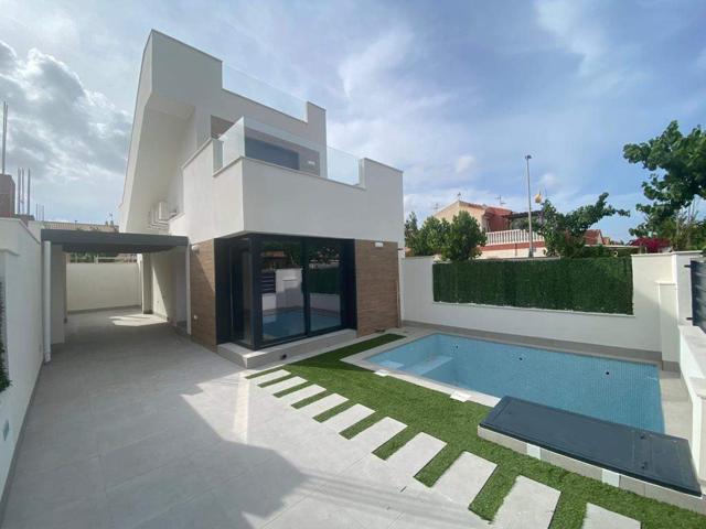 VILLA DE OBRA NUEVA, CON 3 HABITACIONES Y PISCINA, A 650m DE LA PLAYA, EN LOS ALCÁZARES, MURCIA. photo 0