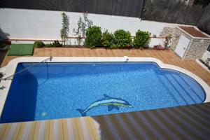 VENTA DE MARAVILLOSA CASA PAREADA CON PISCINA, EN SEGUR DE CALAFELL photo 0