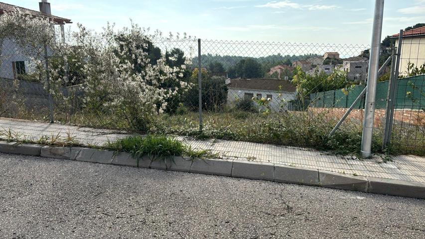 ¡Terreno de 739 m² en Segur de Calafell (Valldemar): El Espacio Perfecto para Crear lo que Imaginas! photo 0