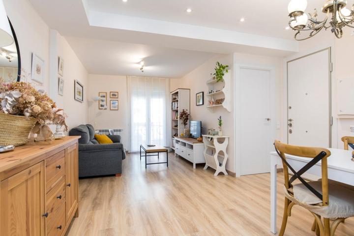 PISO EN VENTA TOTALMENTE REFORMADO EN JOSE PELLICER photo 0