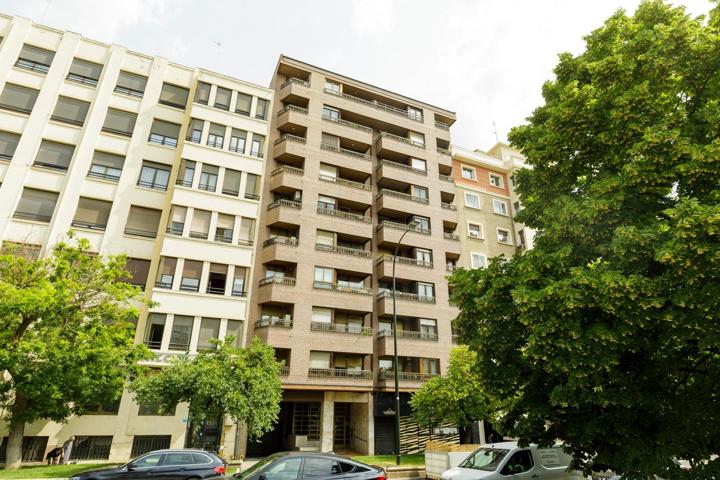PISO EN VENTA EN PSO. DE LA MINA CON PLAZA DE GARAJE photo 0