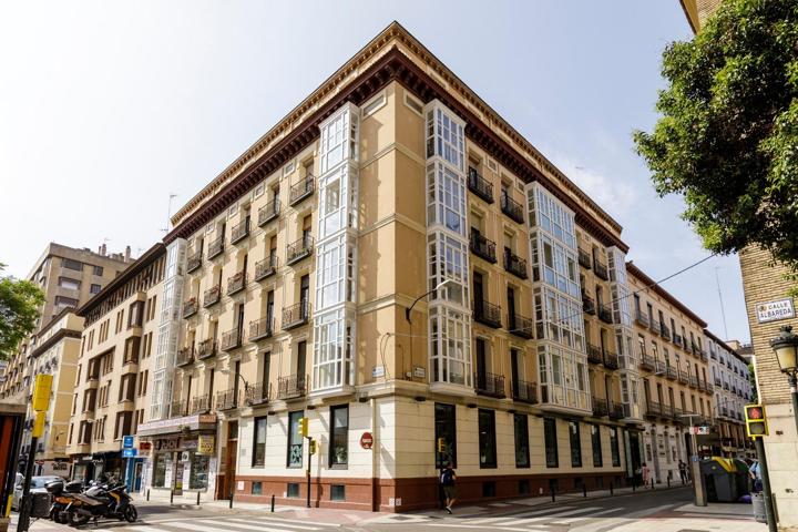 PISO DE ALTO STANDING EN VENTA EN C- ALBAREDA photo 0