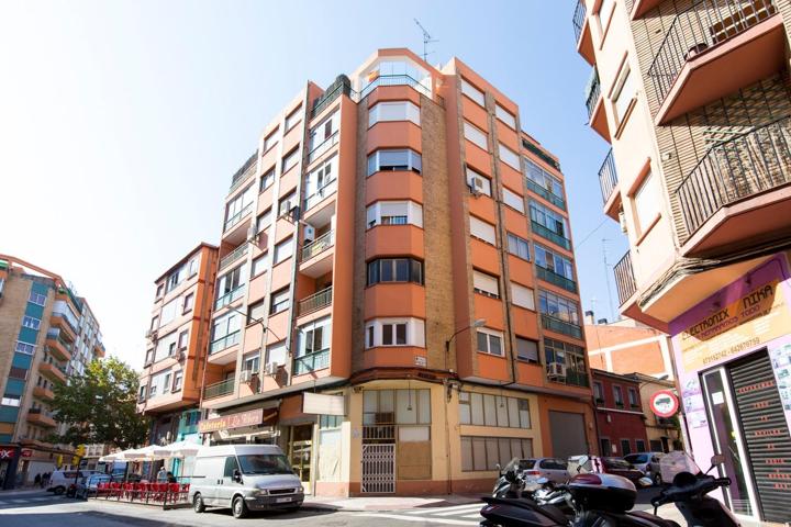 PISO EN VENTA EN MARIA MOLINER CON TRASTERO photo 0