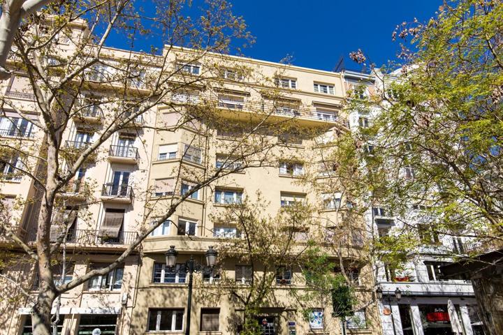 PISO EN VENTA EN PZA. DE LOS SITIOS CON TRASTERO photo 0