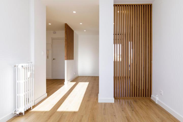 PISO EN VENTA EN C- MADRE VEDRUNA CON TRASTERO photo 0