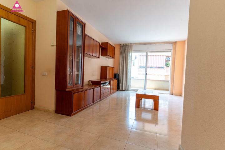 Piso en Venta en Olesa de Montserrat, zona Closos, Baix Llobregat Nord photo 0