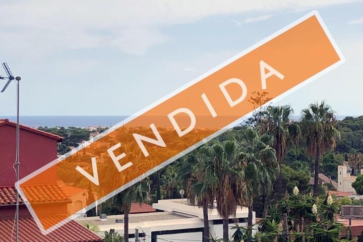 Por fín podrás construir la casa de tus sueños con vistas al mar en Montemar photo 0