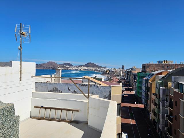 Tu nuevo hogar en segunda línea de Playa de Las Canteras photo 0