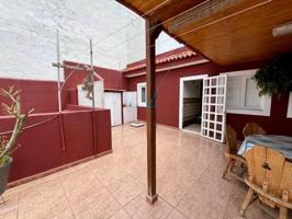 Casa en venta en Arucas photo 0