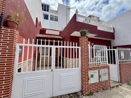Casa en venta en Arucas photo 0