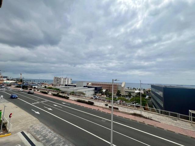 Piso moderno con vistas al mar photo 0
