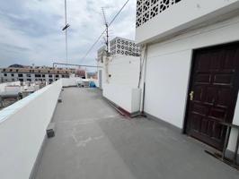 Piso en venta de 2 habitaciones zona La Isleta photo 0