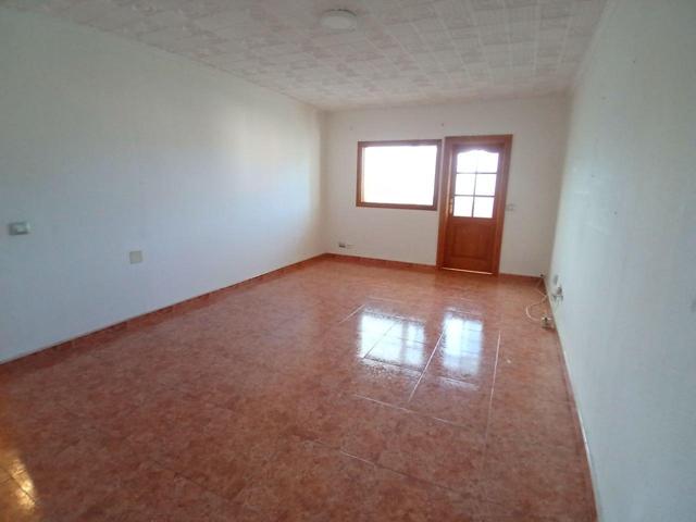 Piso en venta de 3 habitaciones zona La Paterna photo 0