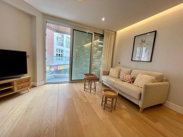 Piso de Esquina, Moderno y Acogedor en Guanarteme — A 450 m de Las Canteras + Plaza de Garaje photo 0