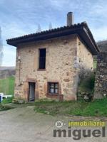 CONJUNTO FORMADO POR CASA PARA REHABILITAR, EDIFICACIONES AUXILIARES Y PARCELA DE 500 M2 EN LAMASON photo 0