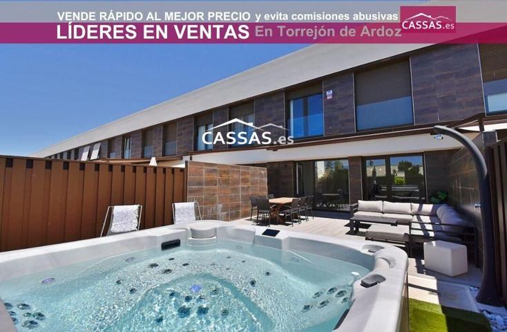 PRECIOSO Y EXCLUSIVO CHALET EN FRESNOS, 3 habitaciones, 3 baños, garaje y jardín. photo 0