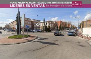 ZONA HACIENDA-Carretera de Loeches. 3 habitaciones con terraza. Ascensor photo 0