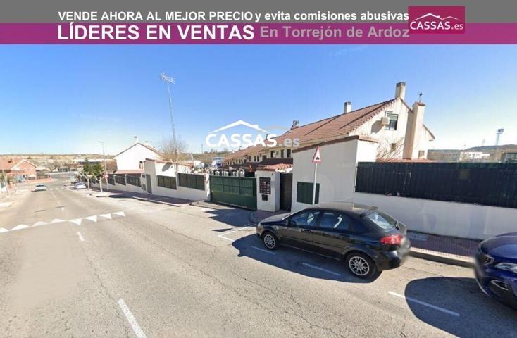 CHALET EN LOECHES - 3 habitaciones, 3 baños, garaje, jardín de 80 m2 y piscina comunitaria photo 0