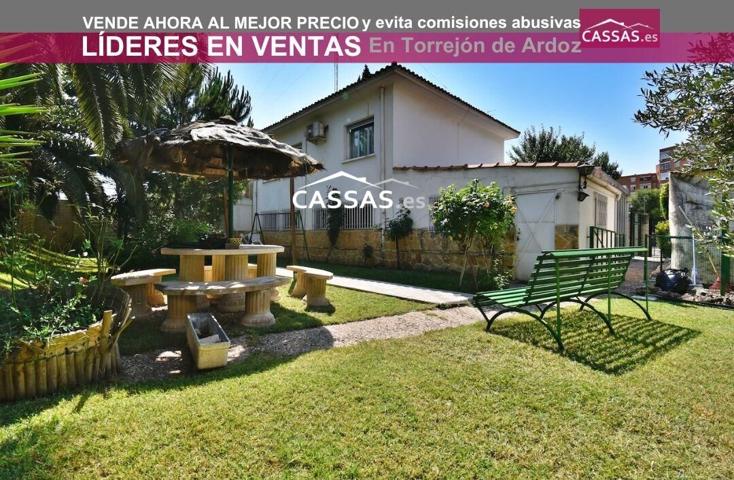 CASA- CHALET DE ESQUINA EN EL SAUCAR, 3 habitaciones (ahora 2). Patio de 300 m2. photo 0