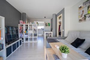 Oportunidad Única en Sant Pere de Ribes: Moderno Piso con Parking en Les Roquetes-Ayuntamiento photo 0