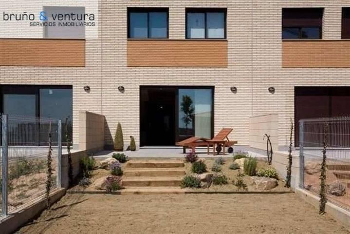 EN VENTA PROMOCION DE CASAS ADOSADAS EN FONT DE SUMELLA VILANOVA I LA GELTRU photo 0