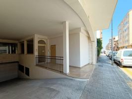 Local comercial con gran visibilidad en zona céntrica – Torredembarra photo 0
