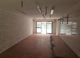 En venta local comercial en El Vendrell photo 0