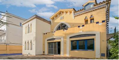 Casa señorial con piscina en venta en Riba-Roges, Vilanova i la Geltrú – A 150 m de la playa photo 0