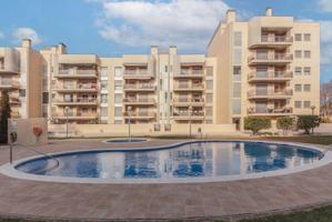 Piso amplio con piscina y garaje en edificio moderno – Centro de Calafell (Tarragona) photo 0
