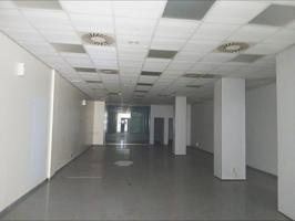 Local céntrico de 116 m² en alquiler en El Vendrell, ideal para reformar a medida photo 0
