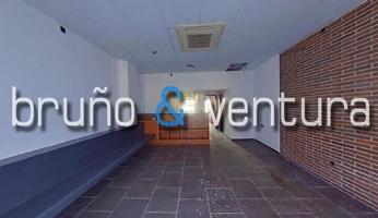 EN VENTA LOCAL COMERCIAL EN CUBELLES photo 0