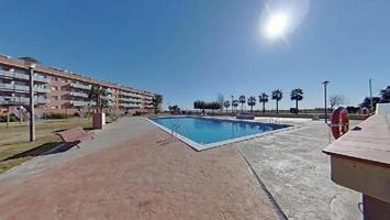 Piso en venta en Cubelles – Zona MARITIMO, con terraza, piscina y pista de tenis photo 0