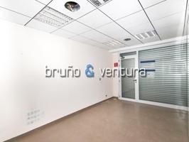 EN VENTA LOCAL COMERCIAL EN LES ROQUETES, SANT PERE DE RIBES photo 0