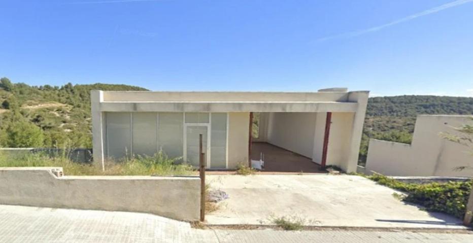 Oportunidad: Chalet en obra parada con vistas abiertas en Costa-Cunit (Castellet i la Gornal) photo 0