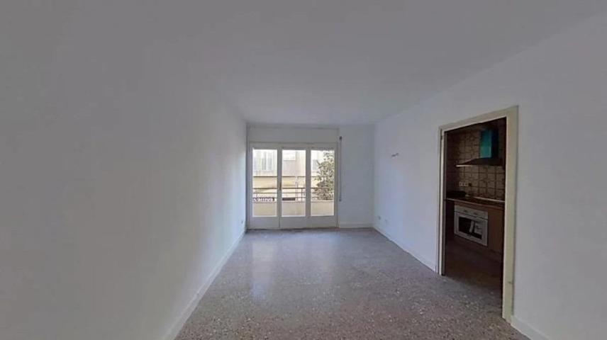 Piso en venta en Sant Pere de Ribes (Barcelona) – ¡Con inquilino hasta febrero de 2031! photo 0