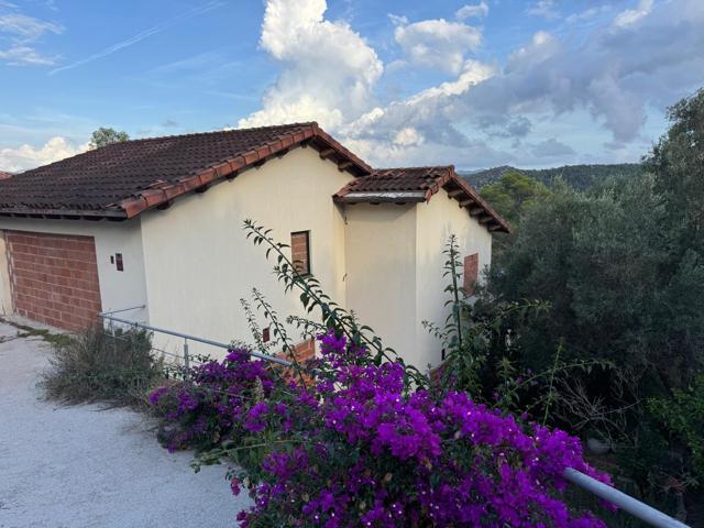 Amplia casa con piscina cubierta en Olivella – Zona Can Surià photo 0