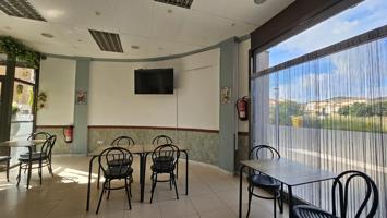 Bar Restaurante en funcionamiento en muy buena zona – El Vendrell photo 0