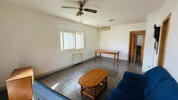 Chalet independiente en venta ubicado en Canyelles, Urbanización La Cogullada photo 0