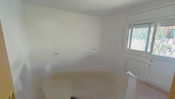 Chalet independiente en venta ubicado en Canyelles, Urbanización La Cogullada photo 0