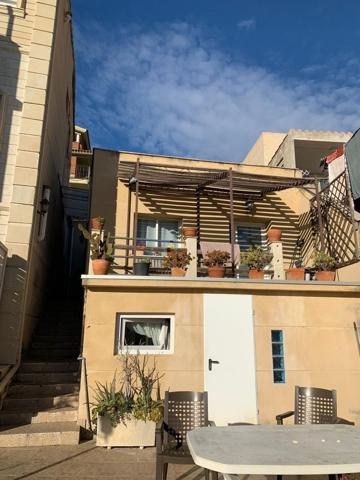 Oportunidad única de adquirir un edificio completo en el prestigioso barrio de Can Roca, Castelldefe photo 0