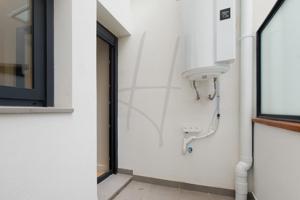 Te presentamos esta espectacular bajo en una finca de obra vista en Cornellà de Llobregat photo 0