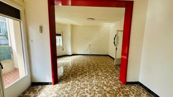 Vivienda en Cornellà photo 0