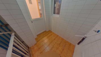 🏡 Gran piso en Viladecans con 4 habitaciones | Alquilado hasta agosto de 2030 | Rentabilidad del 4, photo 0