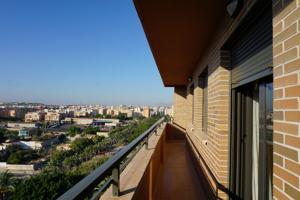 415 Acogedora vivienda semi nueva, amueblada y con dos plazas de garaje en Alicante photo 0