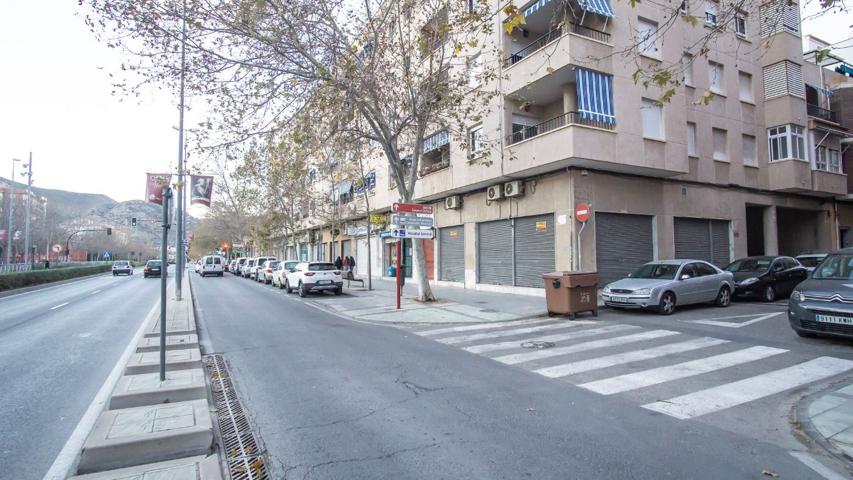 Local comercial en zona inmejorable – Ideal para cualquier tipo de negocio photo 0