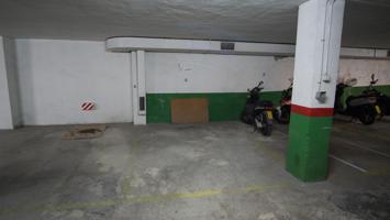 Plaza de garaje económica para coche pequeño photo 0